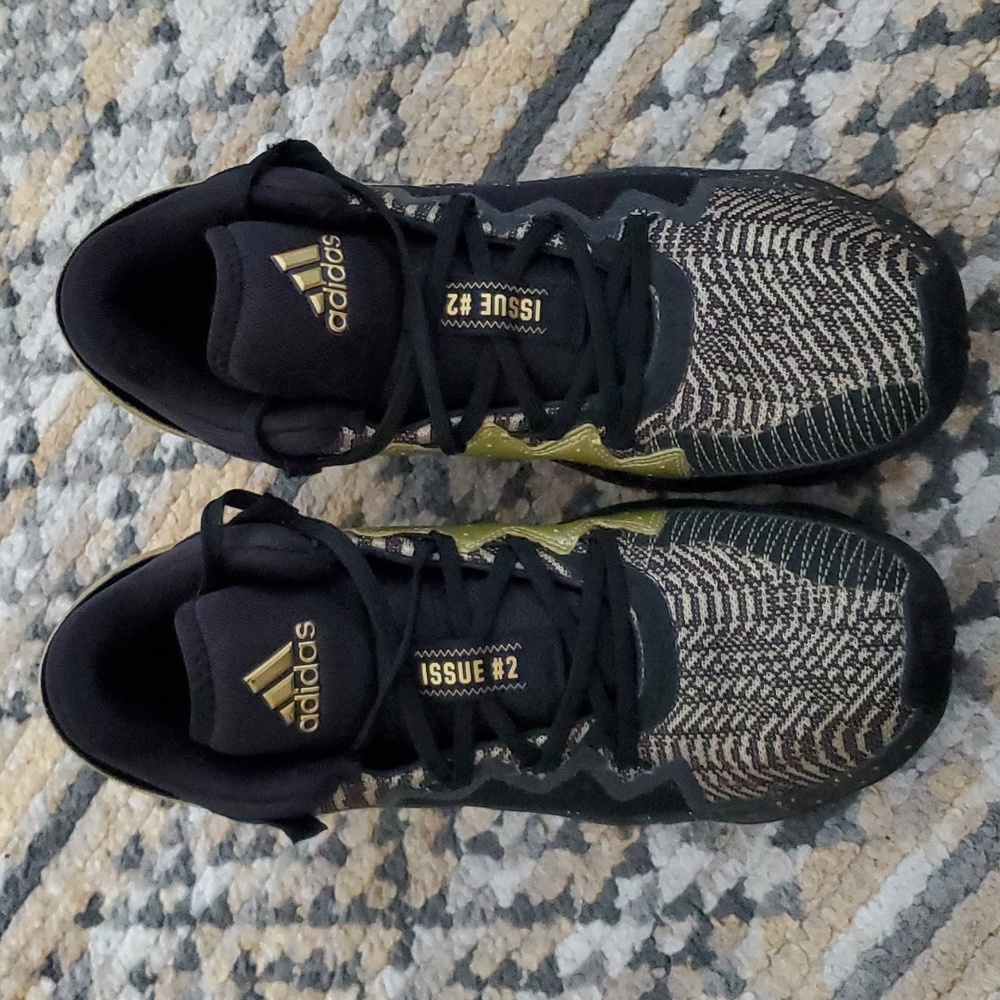 Stylish Adidas D.o.n. Issue #2 Tennis Shoes - excellent condition